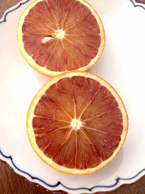 ホルンさんの農薬・化学肥料不使用の愛媛県産ブラッドオレンジ＜有機JAS認証＞口コミ・レビュー2