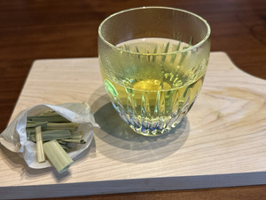 やまとのてさんの自然栽培のマコモ茶（農薬・肥料・除草剤など不使用栽培のマコモの葉を使用)口コミ・レビュー1