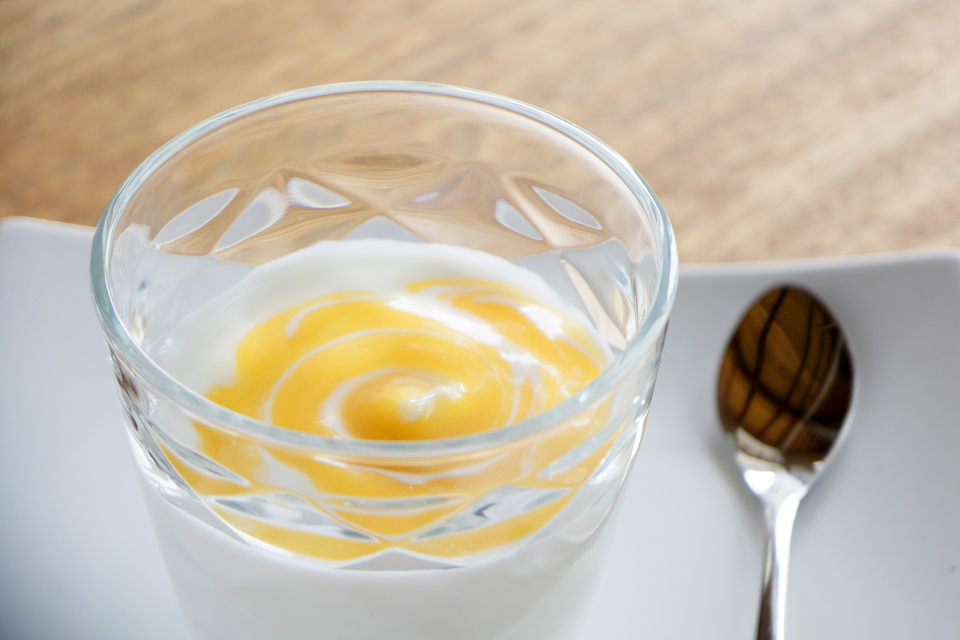 ＜おうちでパリのカフェ気分が味わえるレモンカード＞広島県産農薬不使用レモンと国産バターで作った毎日食べたいレモンバター