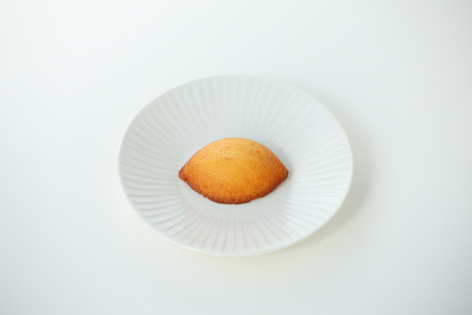 〈超しっとり！ぜいたくレモンケーキ（単品）〉広島県産農薬不使用レモンピールたっぷりで手作り