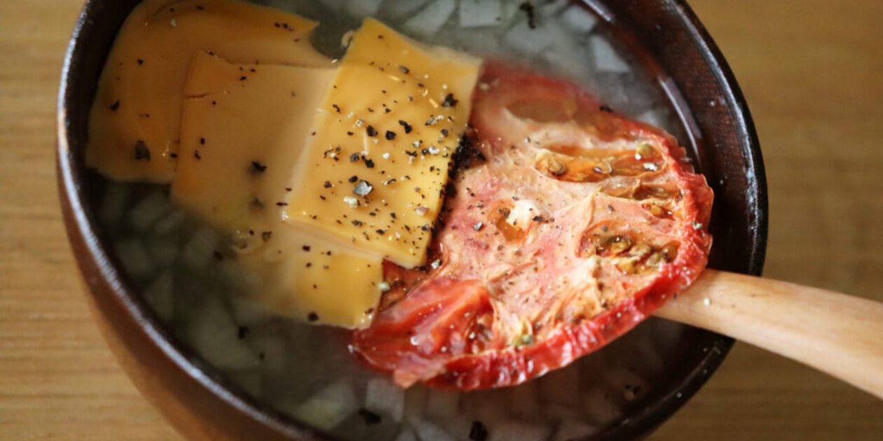 ドライトマトとチーズのお味噌汁
