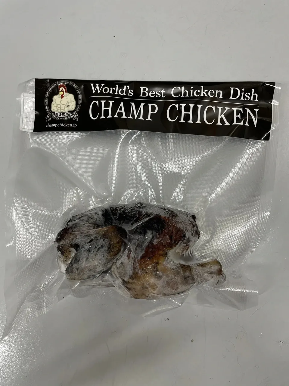 沖縄やんばるハーブ若鶏＜黒麹熟成ブラックローストチキン＞湯せんで“焼きたて”気分
