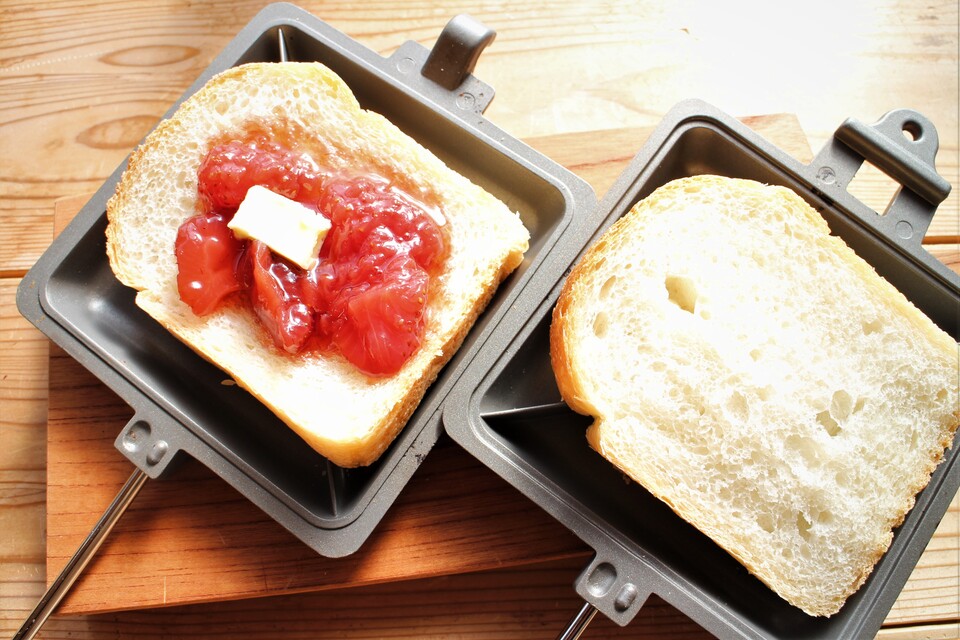 ごろごろ果実たっぷり、ぶんぶんいちごのコンフィチュール