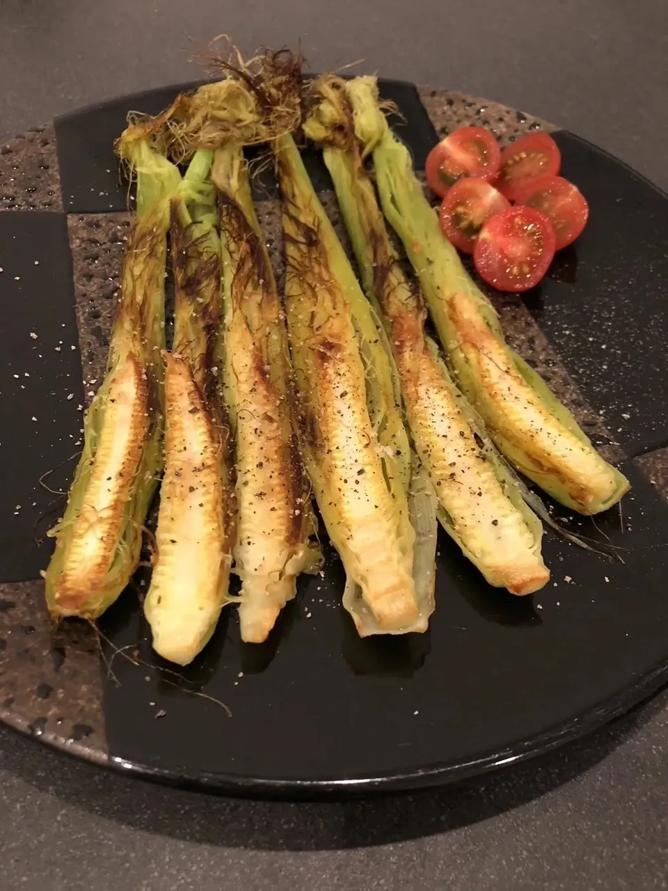 【ご予約受付中】新鮮！採れたその日に即発送！甘くてジューシー皮付きヤングコーン（農薬・化学肥料不使用）