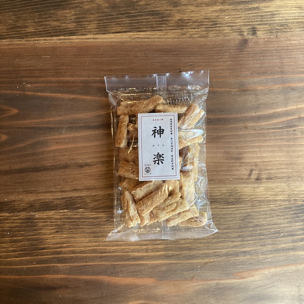 おかき 玄米揚げ餅（おかき） 100g 「神楽 かぐら」化学調味料・保存料無添加