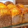 常温便（食パン3兄弟･･･全粒食パン、雑穀食パン、有機レーズン食パン）