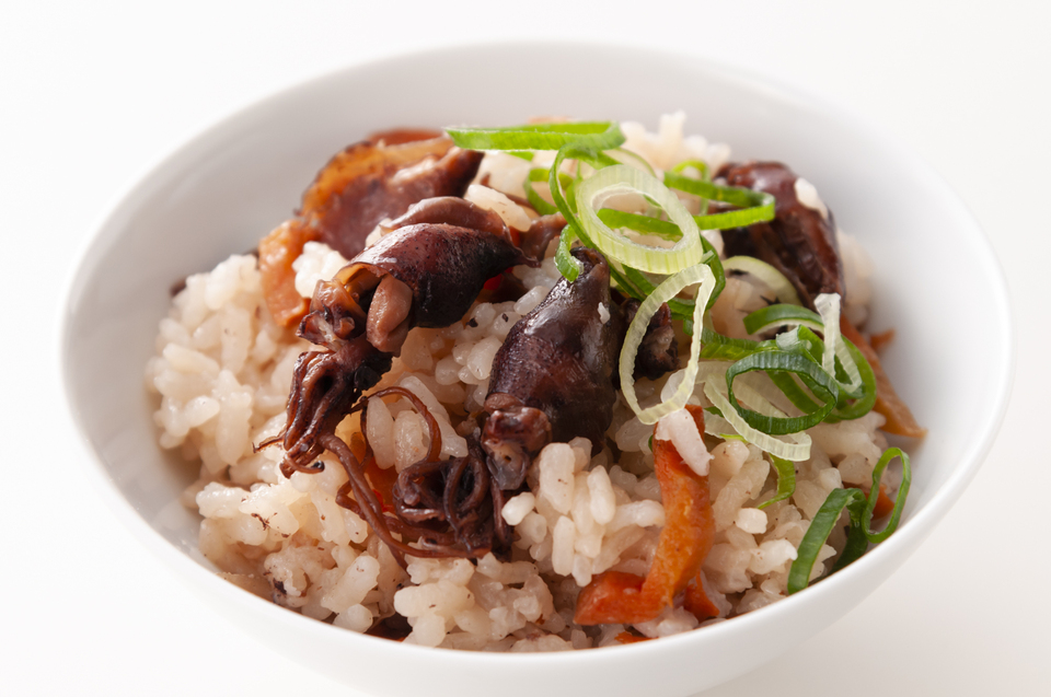 本格的炊き込みご飯の素〈日本海産ほたるいかの炊き込みご飯の素〉昔ながらの丸大豆醤油と本みりんと純米料理酒だけで仕上げました