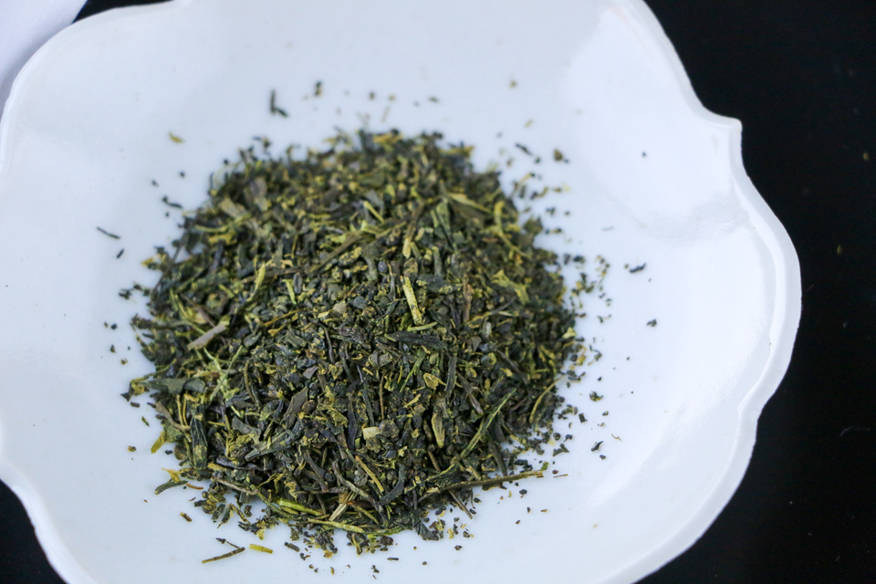 深い味わいの中に苦み広がる深蒸し茶<潤>無農薬・無化学肥料栽培茶