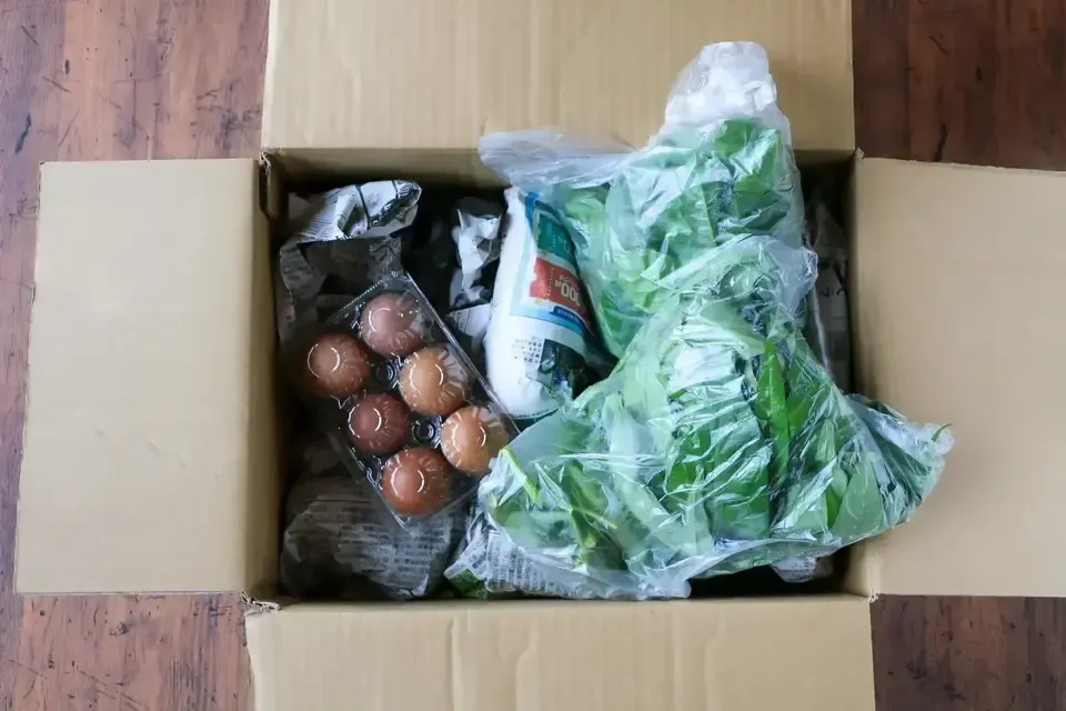 農薬・化学肥料不使用、自然栽培<阿波の玉手箱(薪窯カンパーニュ)>お野菜と平飼たまご。徳島のおいしいもの詰め合わせ