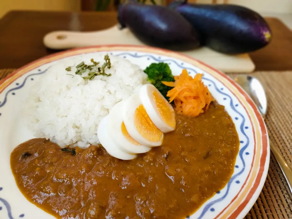 「国産牛豚を自家挽き。とろける茄子の贅沢キーマカレー」<無添加・グルテンフリー・砂糖不使用・天日塩100% >