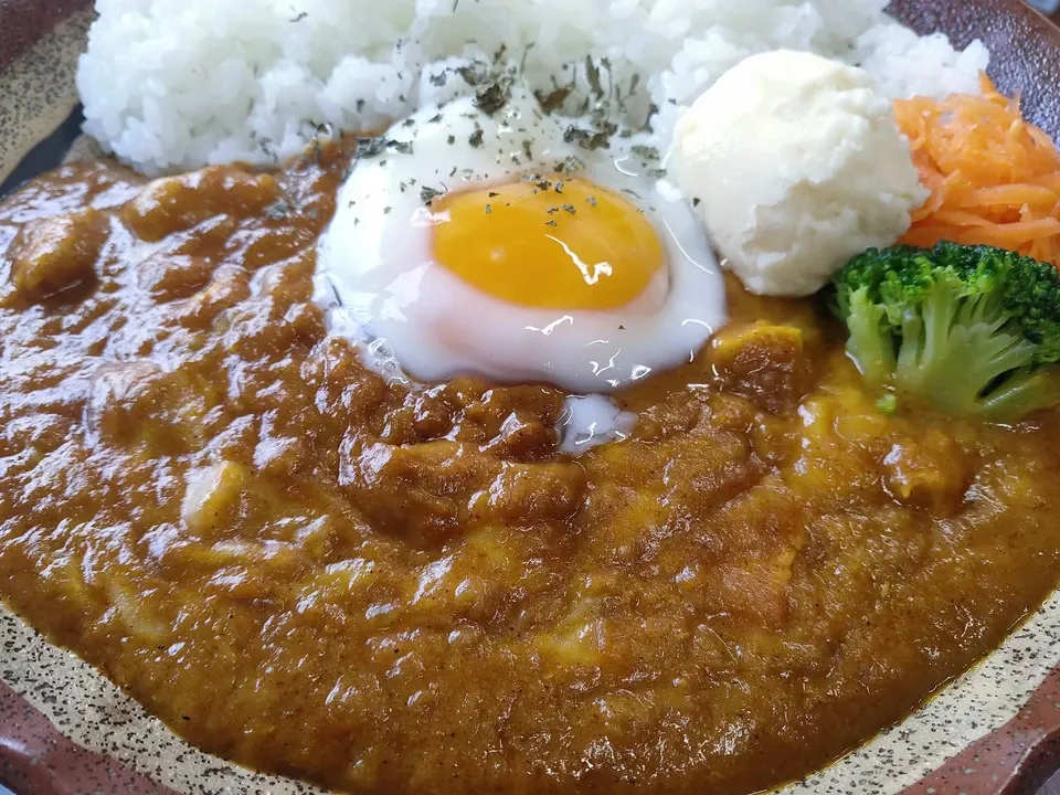 「国産牛豚を自家挽き。とろける茄子の贅沢キーマカレー」<無添加・グルテンフリー・砂糖不使用・天日塩100% >