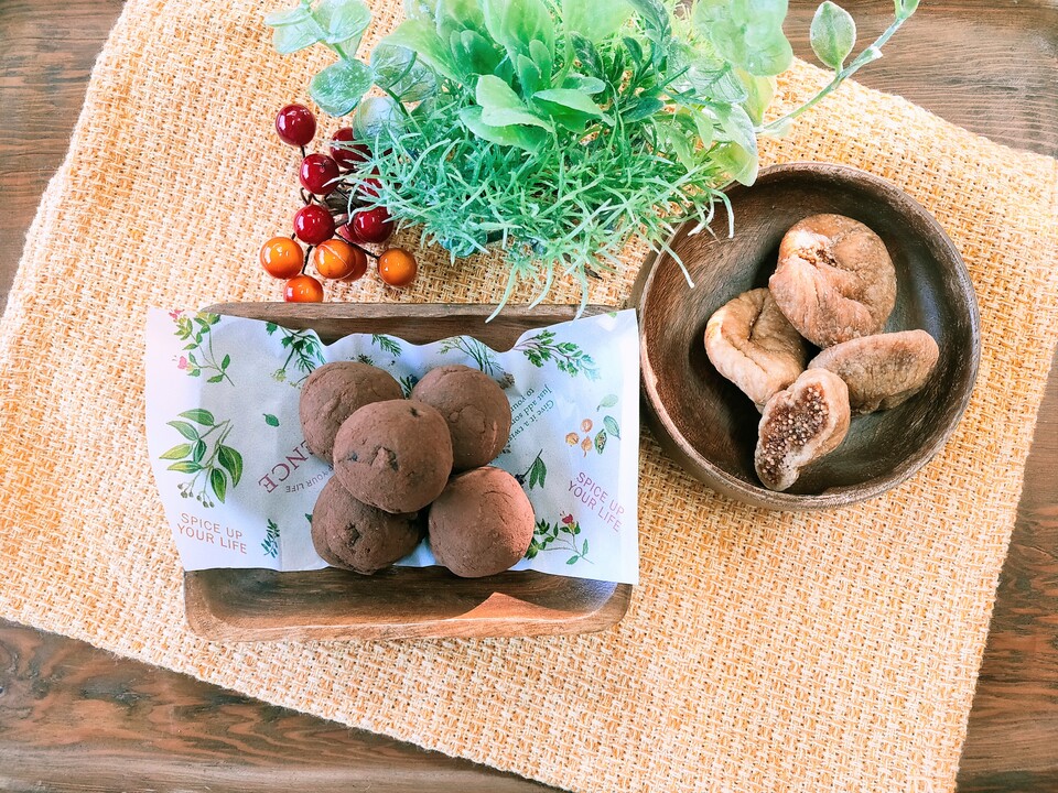 罪悪感ゼロなのに濃厚。無添加ドライいちじくの濃厚トリュフカカオ(黒潮町産天日塩使用)<無添加・グルテンフリー・砂糖不使用>