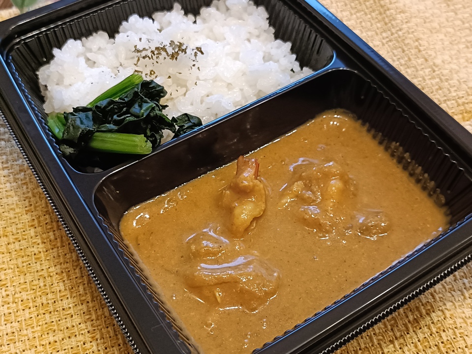 忙しい時でもレンジで温めるだけでお店の味が食べられる。4種のスパイスカレー。＜無添加・グルテンフリー・砂糖不使用・天日塩100%＞