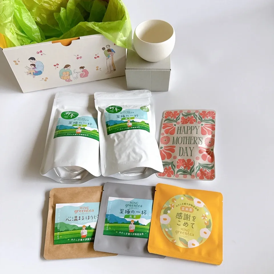 【母の日】新茶ギフト 湯呑みセット　農薬・化学肥料を使わず育てた2026年産の新茶（荒茶）詰め合わせ