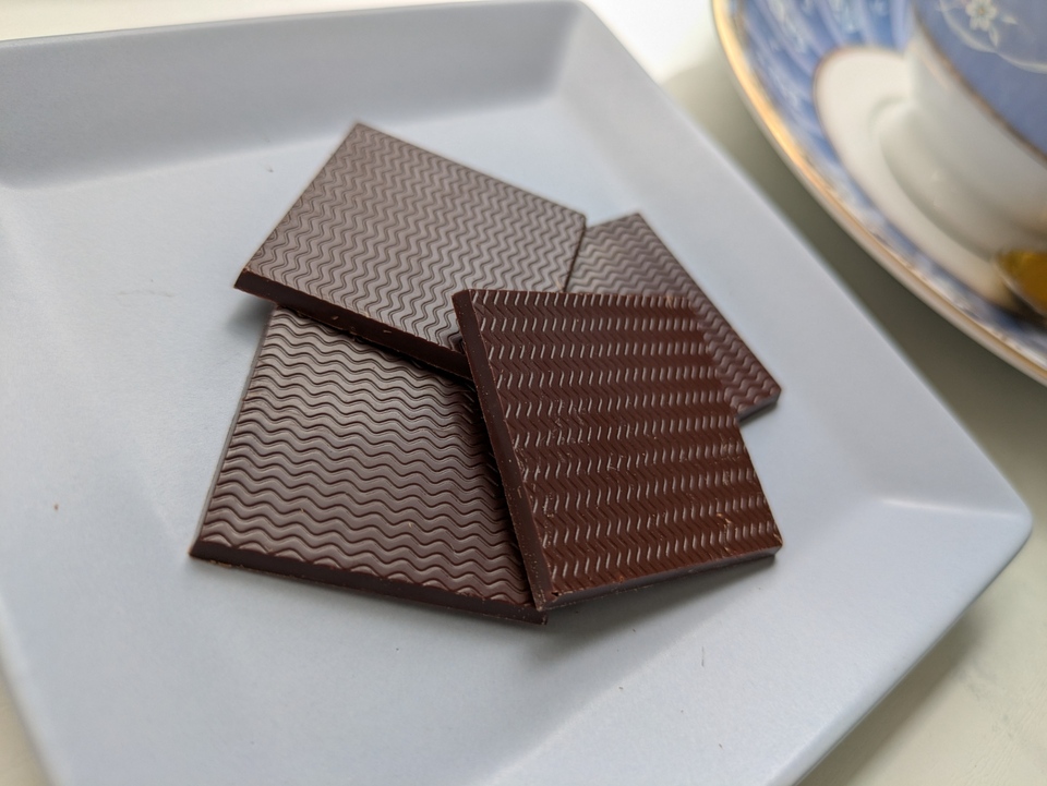 カカオ豆ときび砂糖だけで作るクラフトチョコレート＜ガーナ産カカオ75%＞