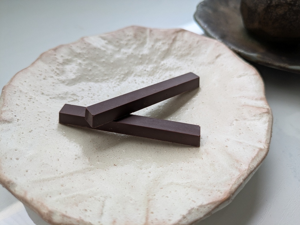 カカオ豆ときび砂糖だけで作るクラフトチョコレート＜ベトナム産カカオ80％＞