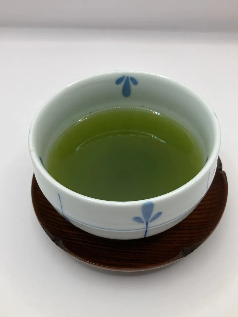 ２０２６年新茶玉露粉茶、京都府で農薬不使用栽培でできた粉茶です。急須なしで手軽に玉露粉茶を楽しめます。
