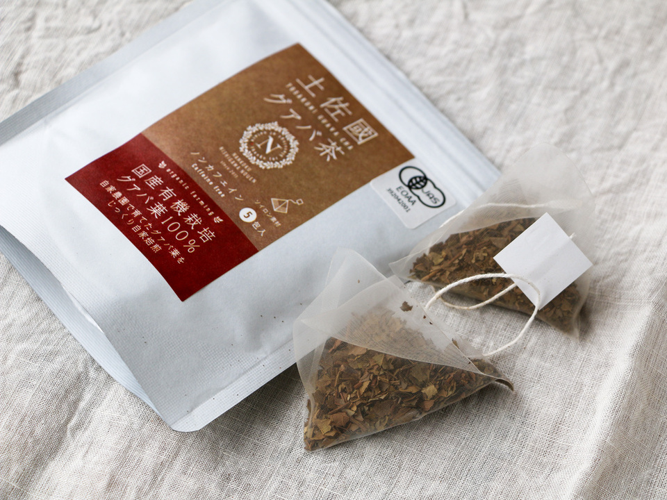 有機グァバ葉100％使用　美味しい秘密は自家焙煎♪土佐國グァバ茶5包入×10個入り imgrc0117701231.jpg
