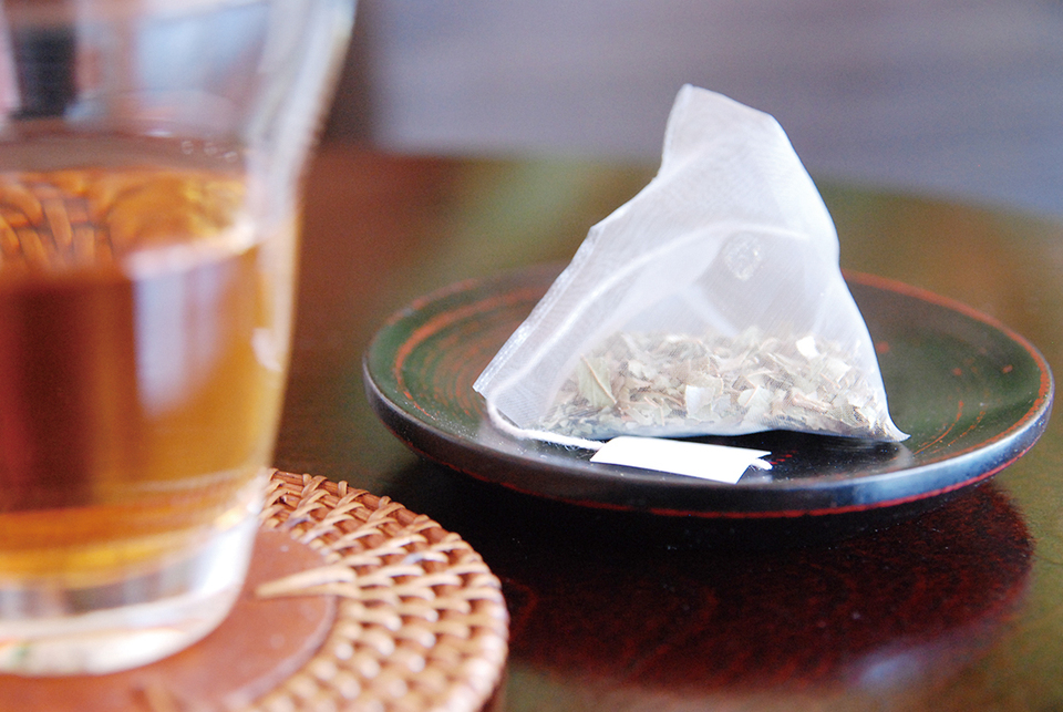 【ギフトラッピング】完熟フルーツソースとグアバ茶セット