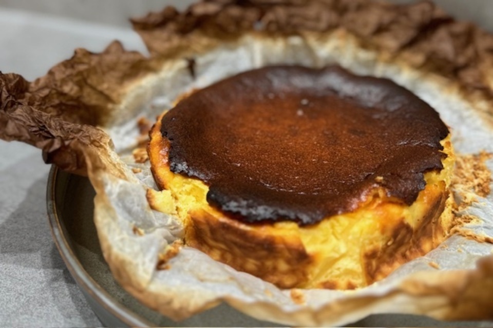 シンプルバスクチーズケーキ/Simple Basque cheese cake