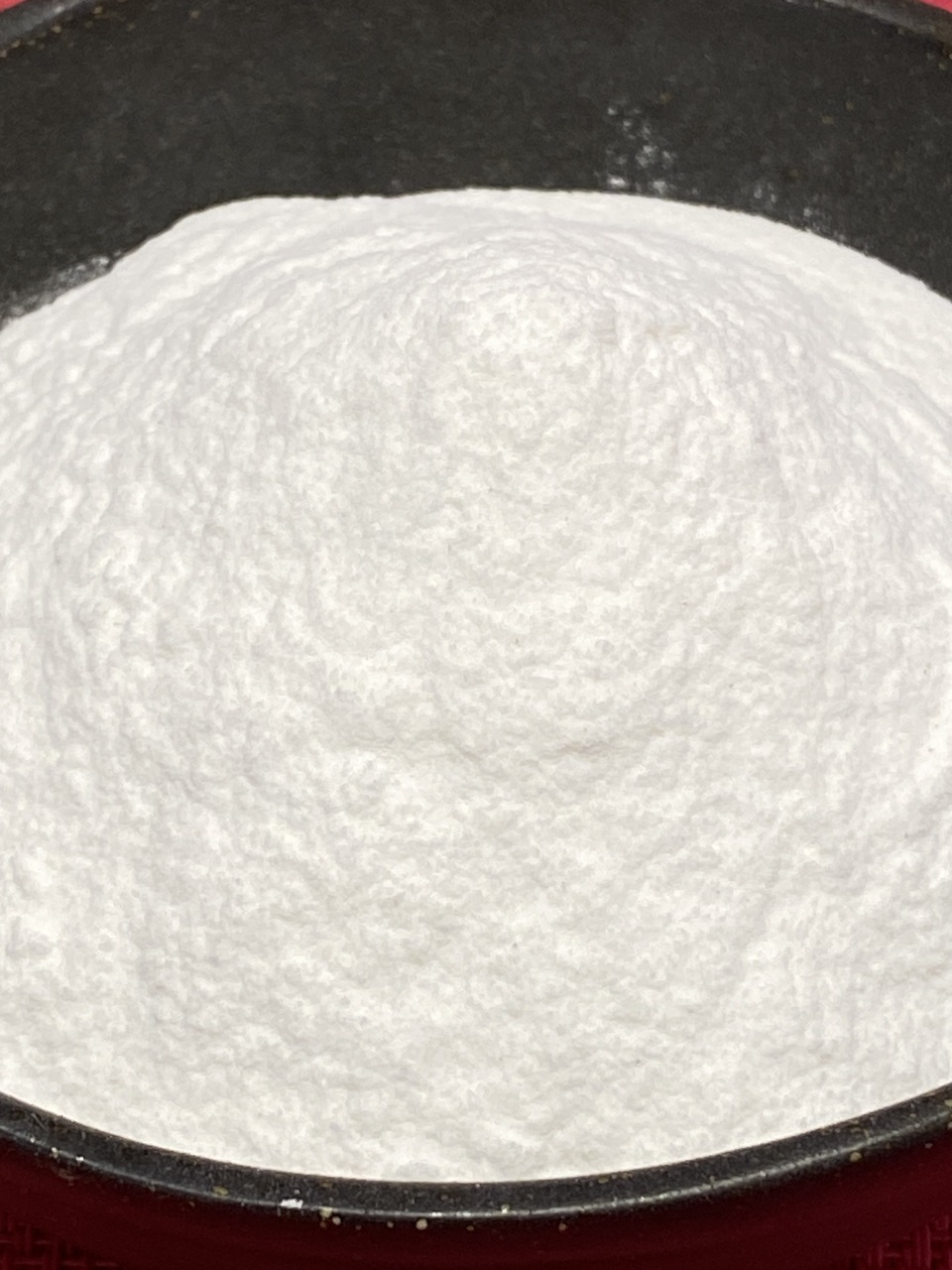 自然栽培米の米粉【900g】使いやすいチャック付きの袋でお届けします。