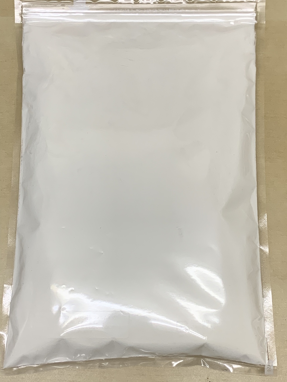 自然栽培米の米粉【900g】使いやすいチャック付きの袋でお届けします。