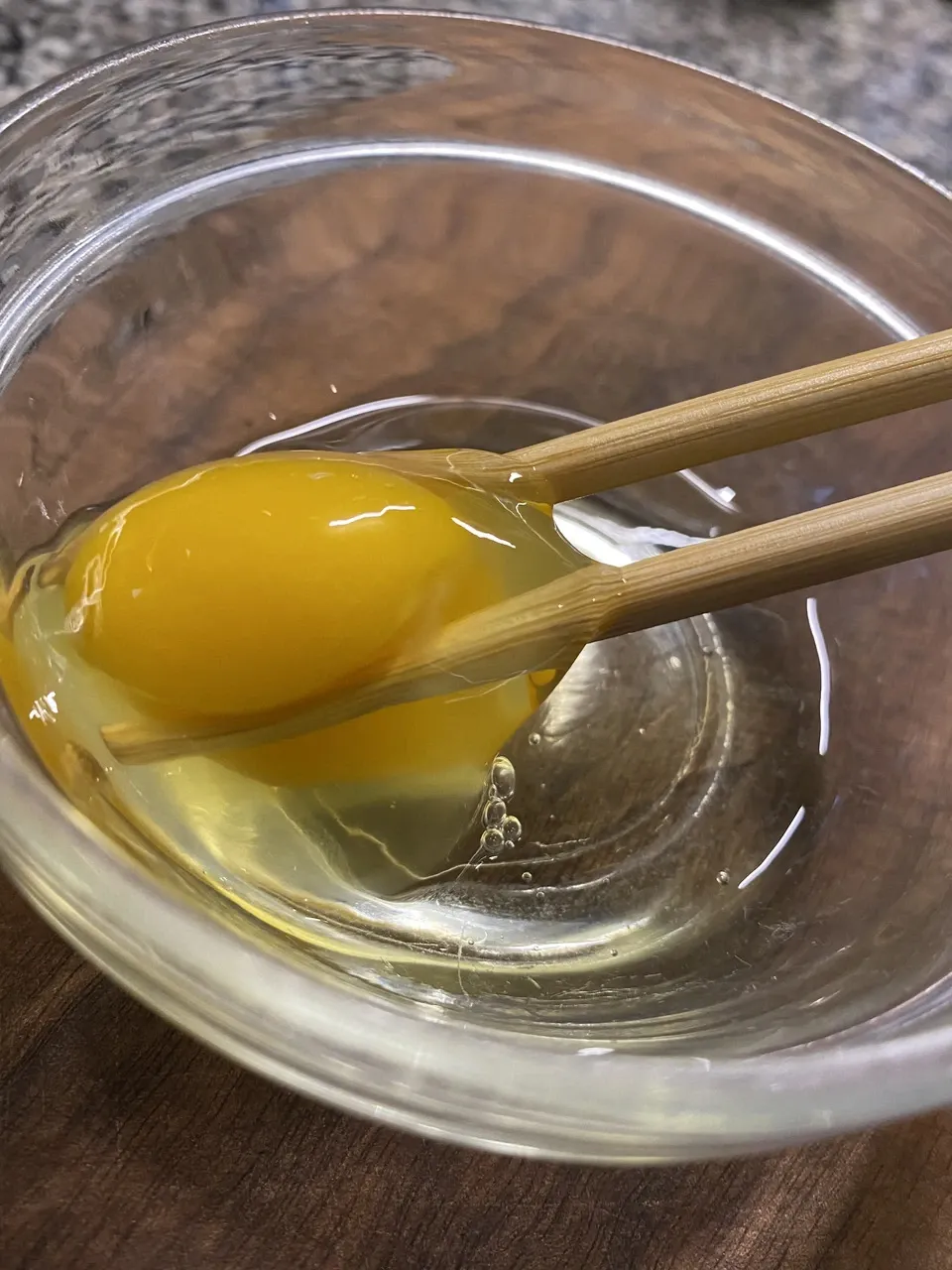 純国産鶏もみじの放し飼いプレミアムたまご