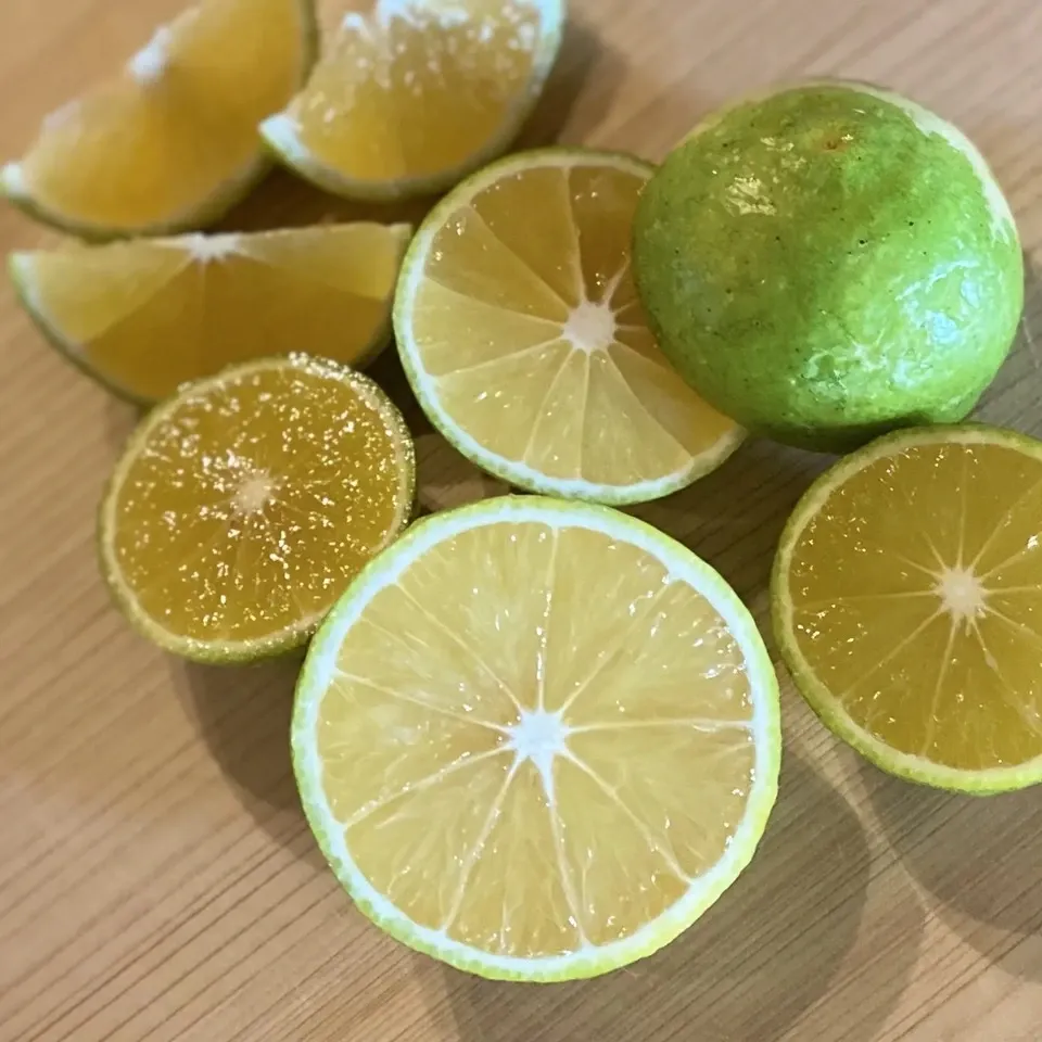 農薬・肥料不使用「青切りかぼす」