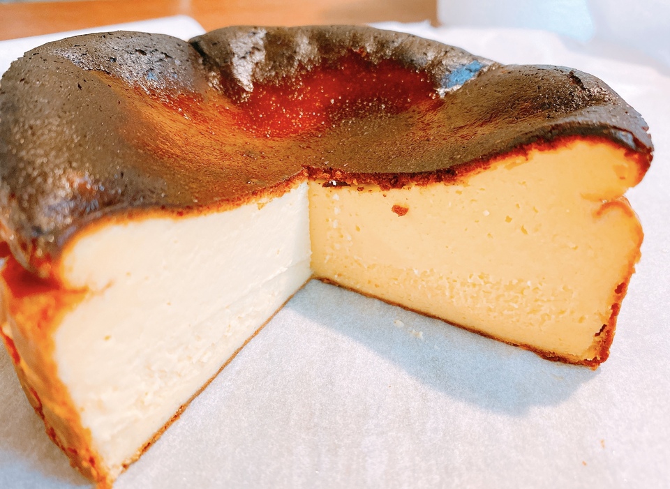 バスクチーズケーキ 小野養鶏場 おのたま 北海道産 ケーキ 洋菓子通販 たべるとくらすと バスクチーズケーキ 小野養鶏場 おのたま 北海道産 ケーキ 洋菓子通販 たべるとくらすと