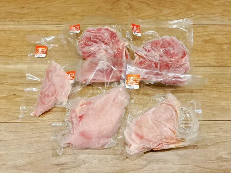 【生涯ワクチン不使用】オーガニック放牧鶏「薬食同源鶏」のびのび放牧＜合成抗菌剤・抗生物質・成長促進ホルモン剤不使用＞
