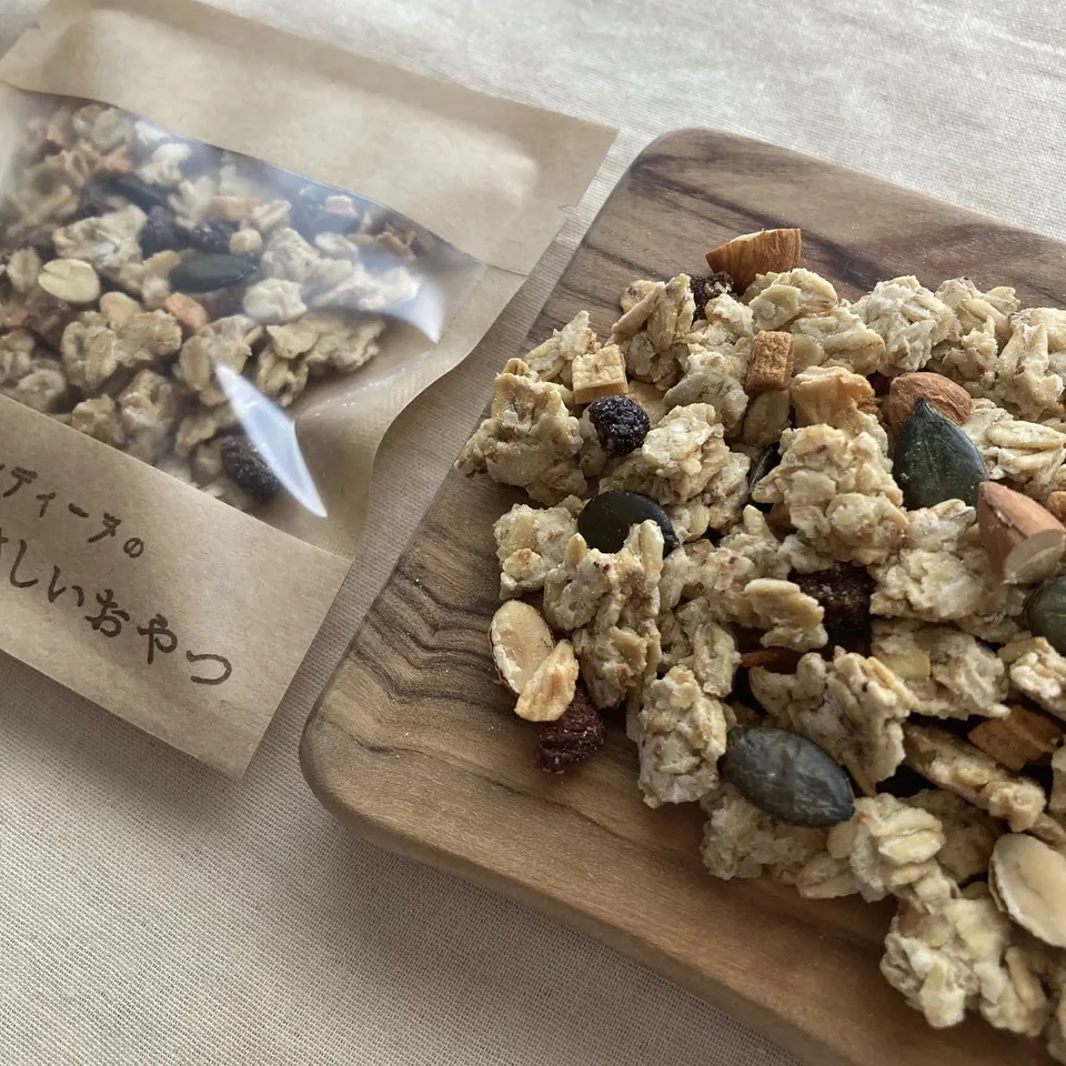 有機オートミールのグラノーラ 100%無農薬・有機食材《甘味料不使用で甘くない》砂糖・小麦・卵・乳製品・大豆・食品添加物不使用
