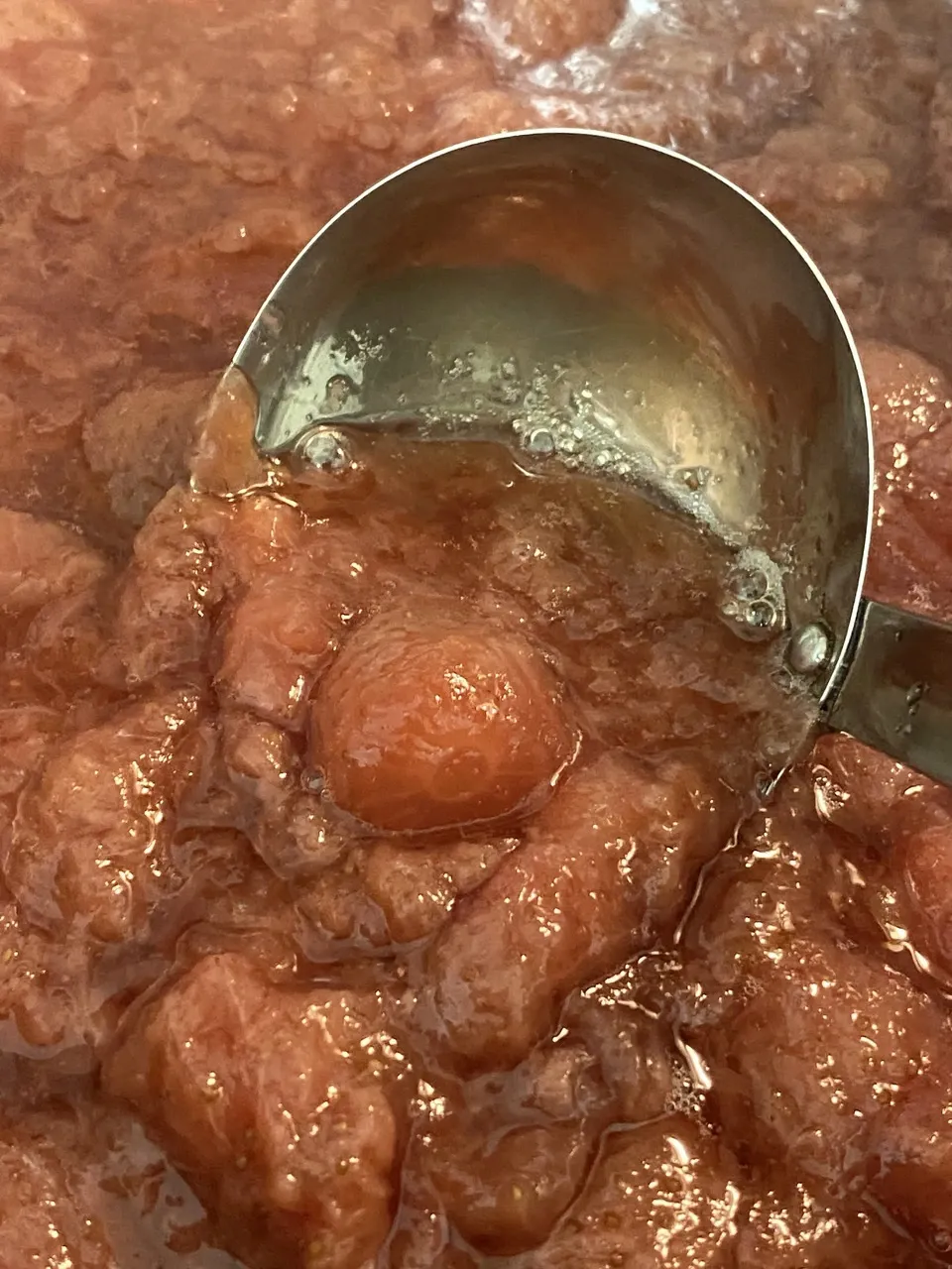 保存料・着色料無添加の手作りいちごジャム＜紅い雫＞完熟果肉たっぷり贅沢仕立て