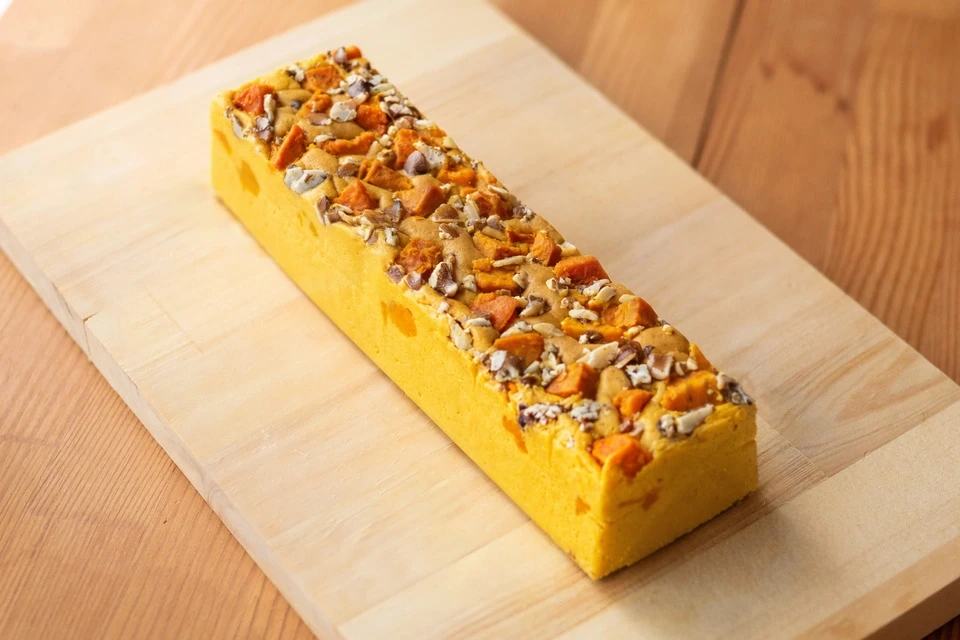 伝統野菜・バナナかぼちゃとくるみメープルの麹チーズケーキ(無添加・グルテンフリー)