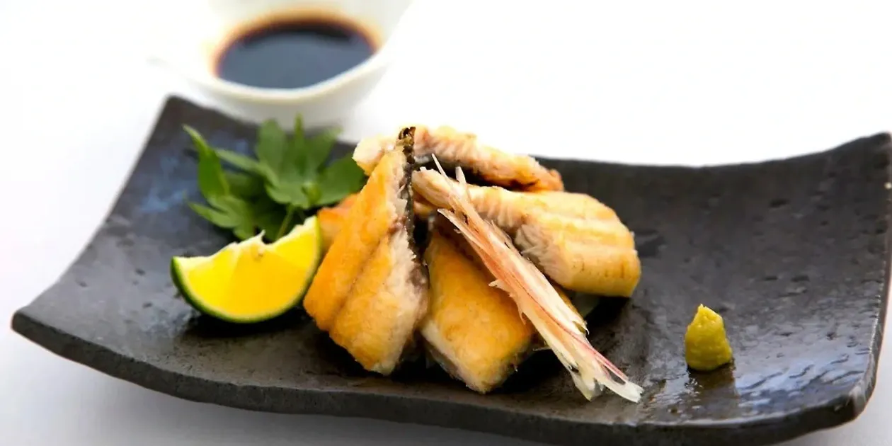 ギフト］四万十うなぎ蒲焼・白焼 3尾セット しまんと百笑かんぱ