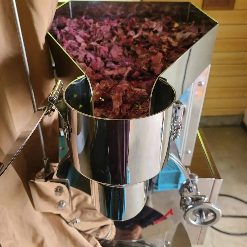 ビーツパウダー ポリフェノールを届ける採れたてビーツをそのまま粉末に 茨城県産(栽培期間中農薬・化学肥料・除草剤・防虫剤不使用)