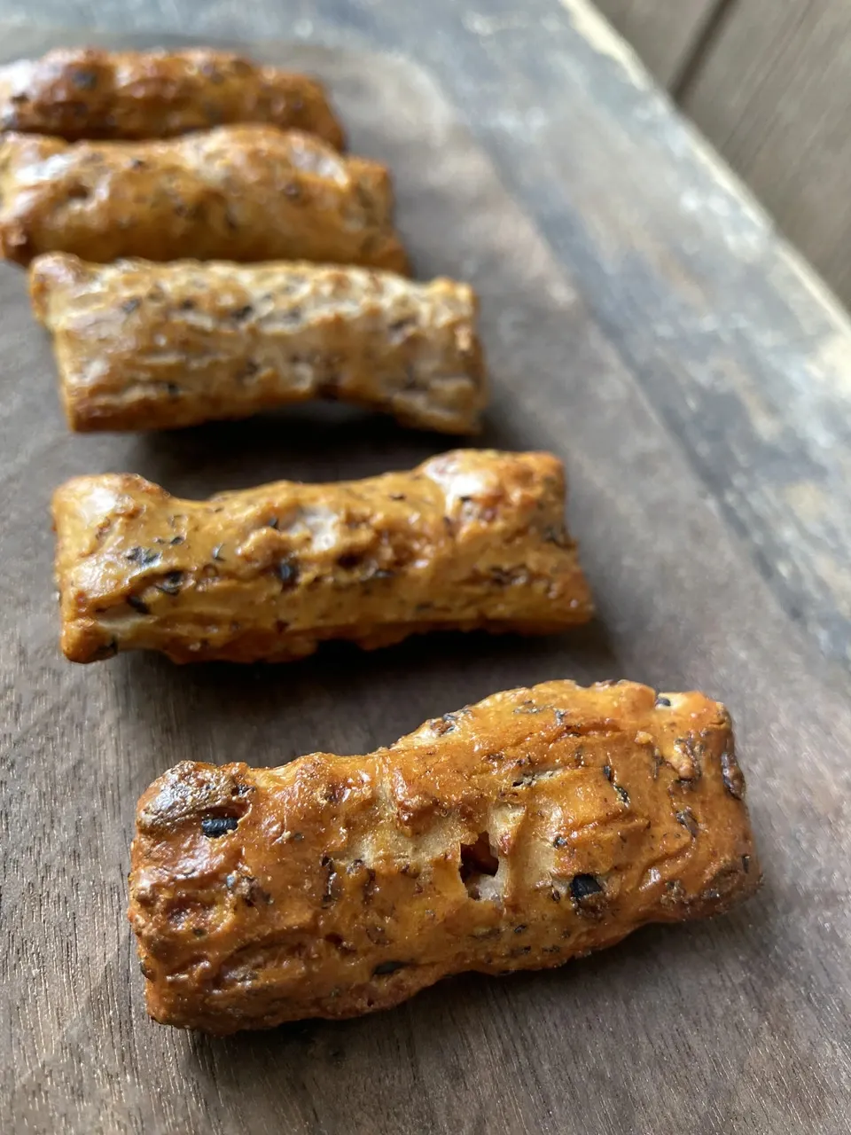 再販売!【黒米おかき 焼 醤油】天日干し黒米もちと天然醸造九州丸大豆しょうゆだけで作りました
