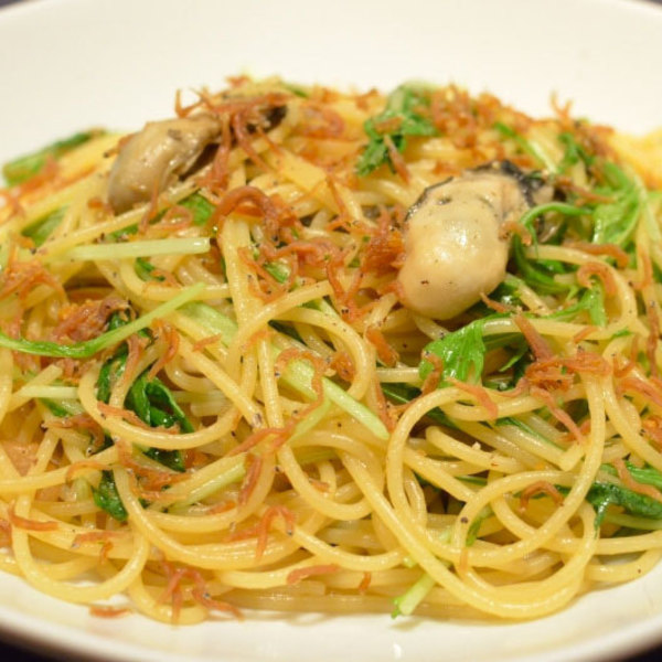 牡蠣と水菜のオイルパスタ