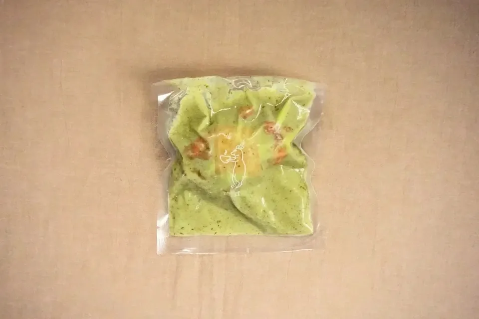 無農薬白子町産新玉ねぎ・新にんにく使用＜筍とチキンのグリーンカレー＞自家栽培ハーブ香る一皿