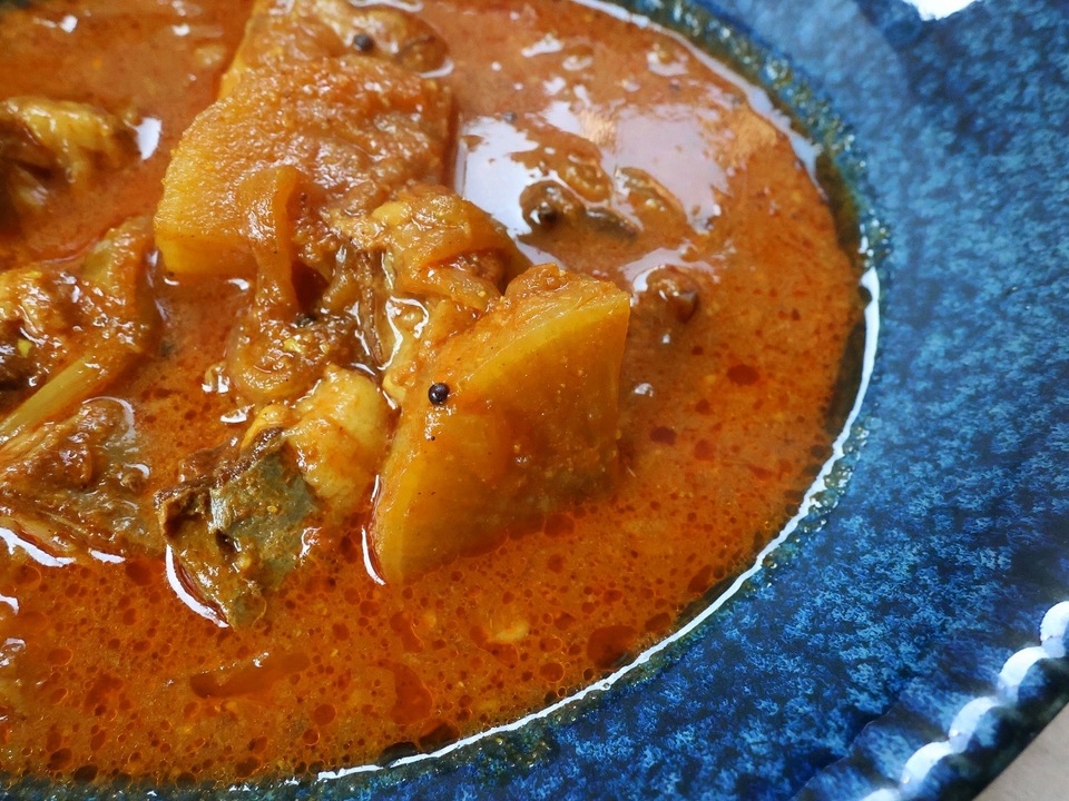 [とろとろ]国産牛すじと地元産大根のカレー