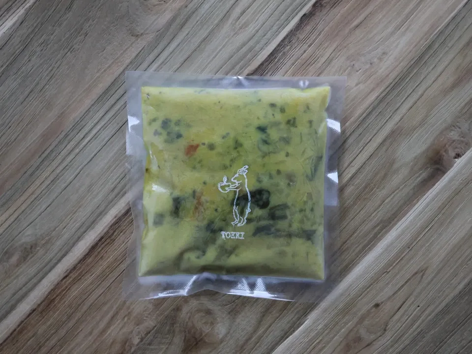 〈旬〉のらぼう菜とマッシュルームのエビカレー