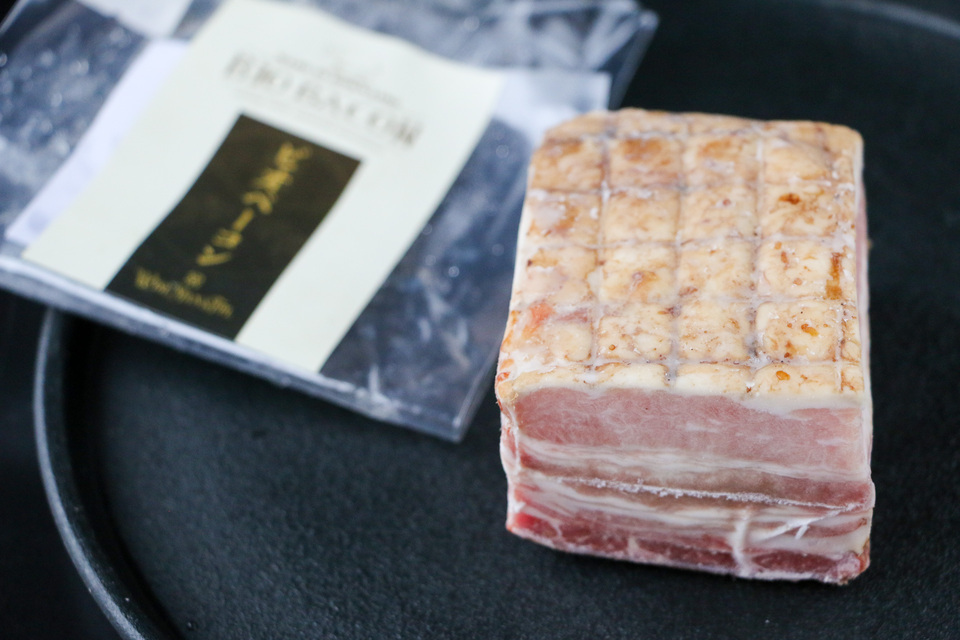 【ギフト用】お肉と塩だけ＜BIOベーコン＞独自製法完全無添加・自然放牧フランス産豚・長期熟成天日海塩