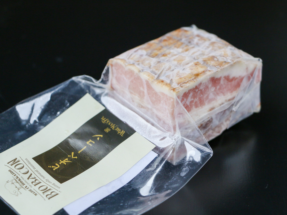 【ギフト用】お肉と塩だけ＜BIOベーコン&燻製鴨＞独自製法完全無添加・自然放牧フランス産豚&タイ産鴨・長期熟成天日海塩