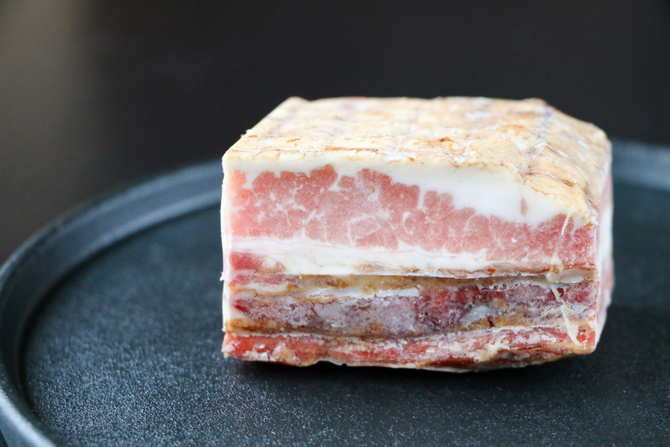 【ギフト用】お肉と塩だけ＜BIOベーコン&燻製鴨＞独自製法完全無添加・自然放牧フランス産豚&タイ産鴨・長期熟成天日海塩