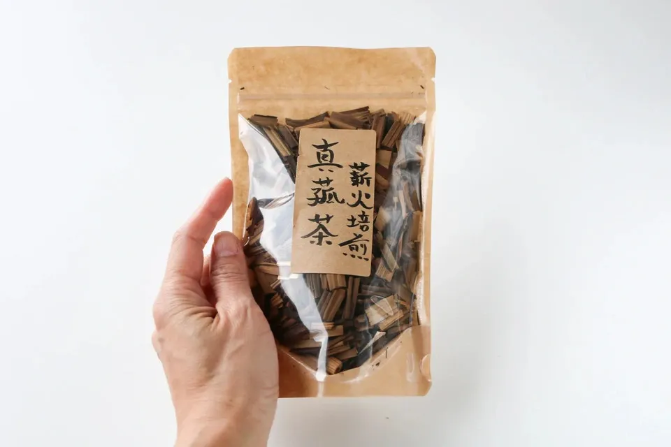 薪火で深煎り焙煎＜真菰茶＞農薬・化学肥料不使用の真菰を香ばしく仕上げたノンカフェインのお茶