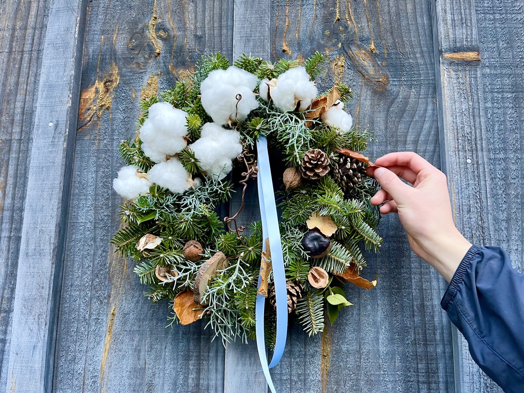 2025クリスマスリース＊北八ヶ岳の森から＊ふわふわ綿雪と森の恵み