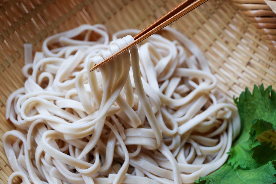 自然栽培小麦100％・海の精使用】≪ゆうはるうどん≫ 細麺・太麺